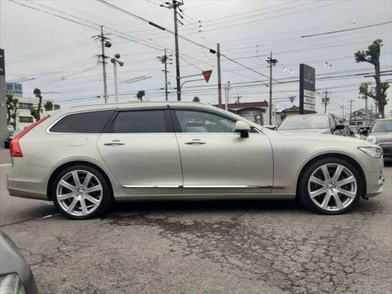 V90