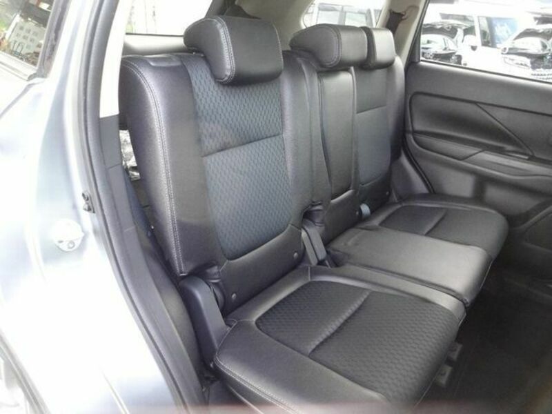 OUTLANDER PHEV