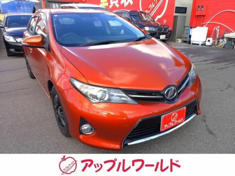 TOYOTA AURIS