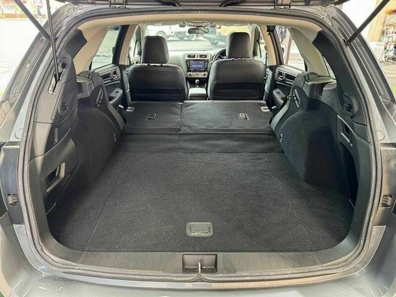 LEGACY OUTBACK-12