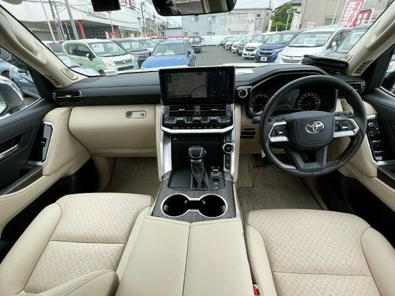 LAND CRUISER