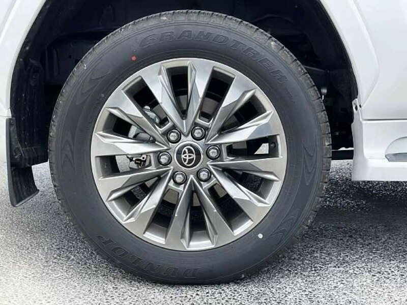 LAND CRUISER