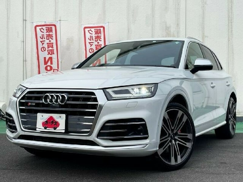 AUDI　SQ5