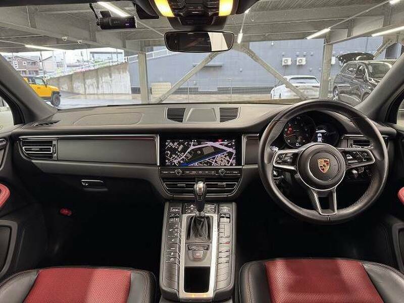 MACAN