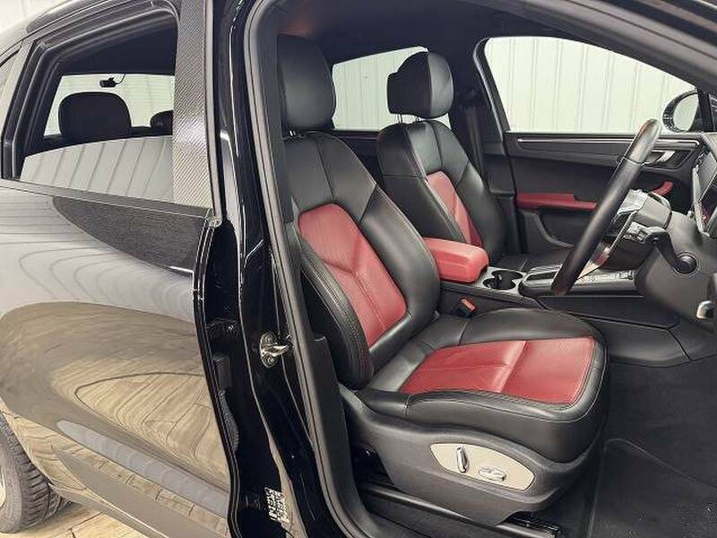 MACAN