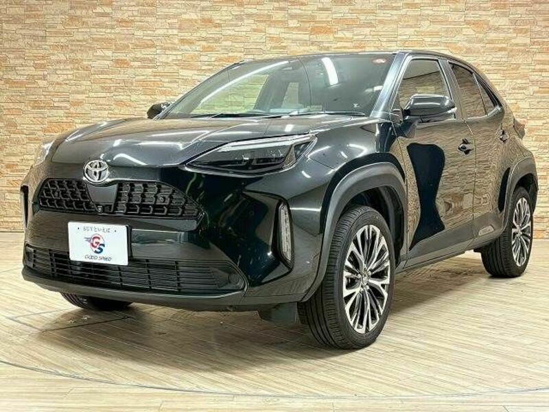 YARIS CROSS