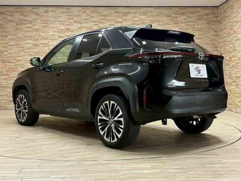 YARIS CROSS