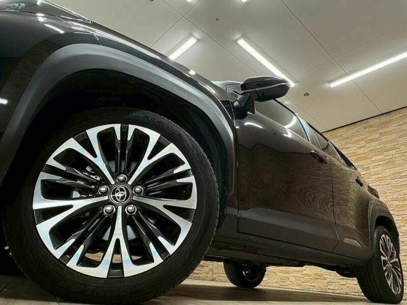 YARIS CROSS