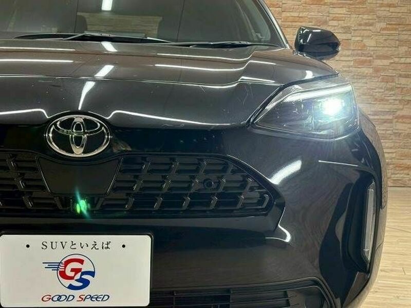 YARIS CROSS