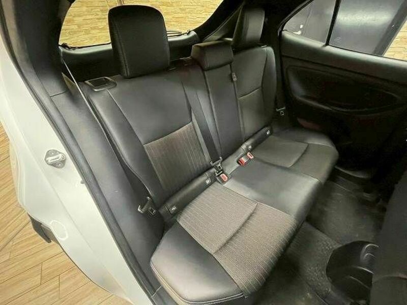 YARIS CROSS