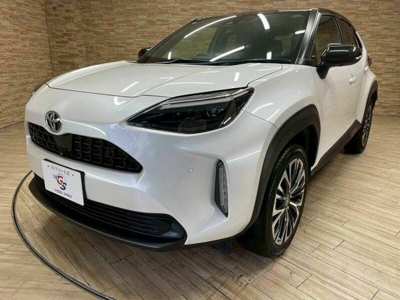 YARIS CROSS