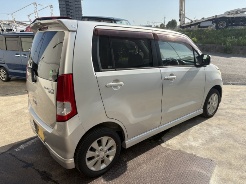 WAGON R