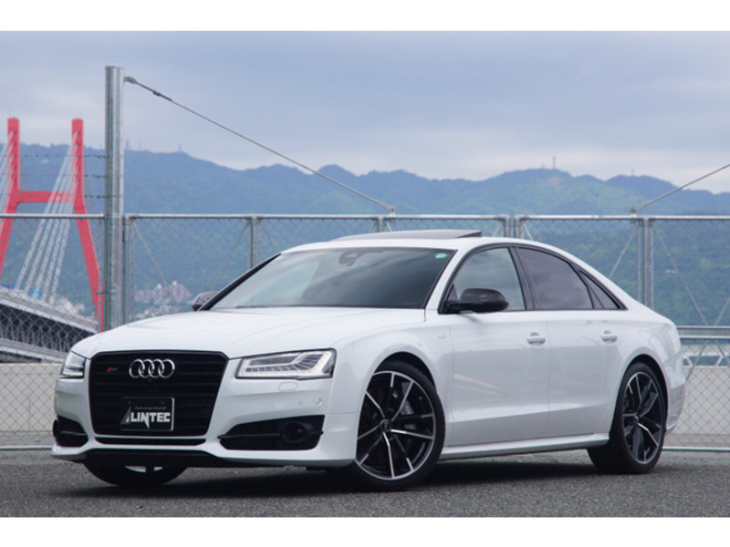 AUDI S8