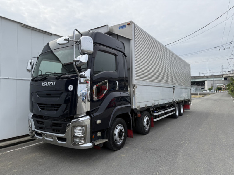 ISUZU GIGA