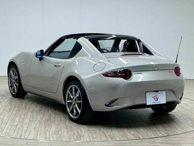 ROADSTER RF-16
