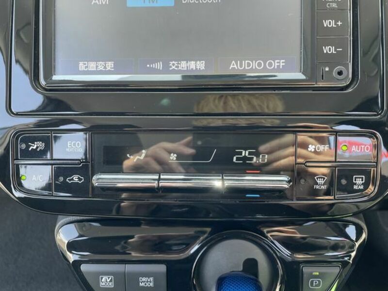 PRIUS-11