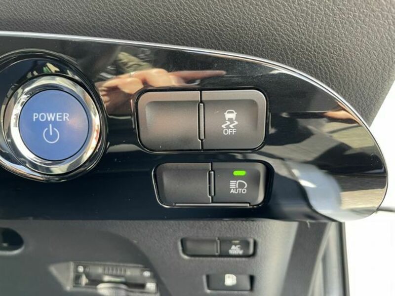 PRIUS-16