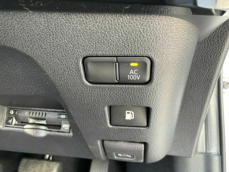 PRIUS-17