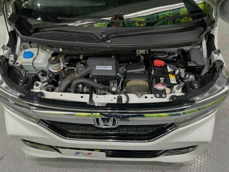 N BOX CUSTOM-17
