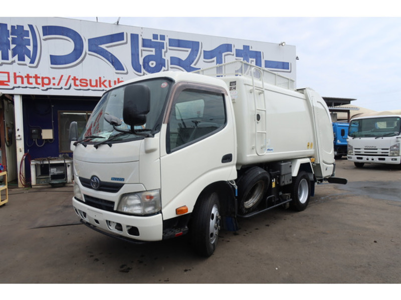 TOYOTA DYNA