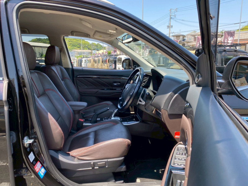 OUTLANDER PHEV