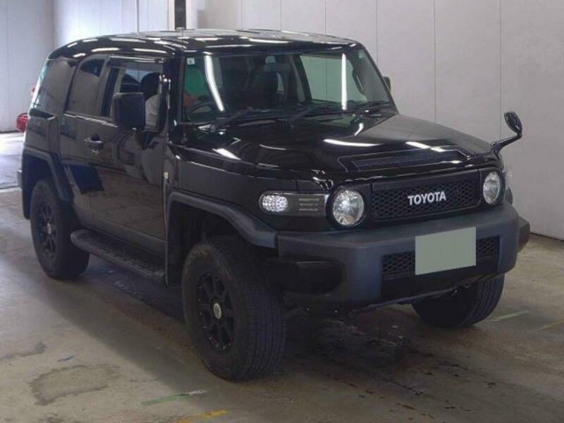 TOYOTA FJ CRUISER