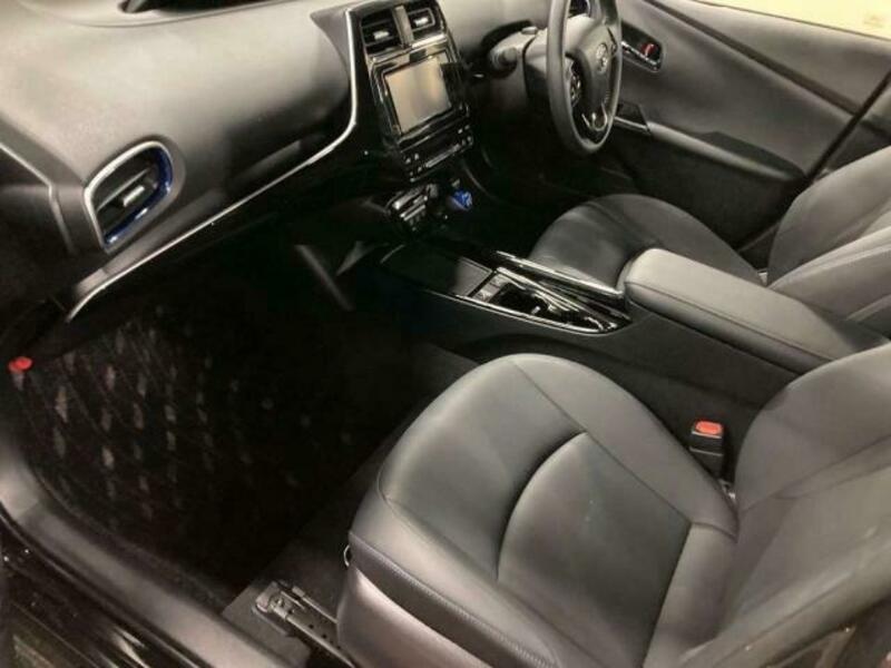 PRIUS-4