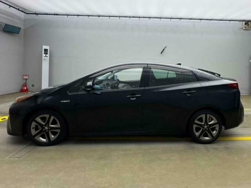 PRIUS-10