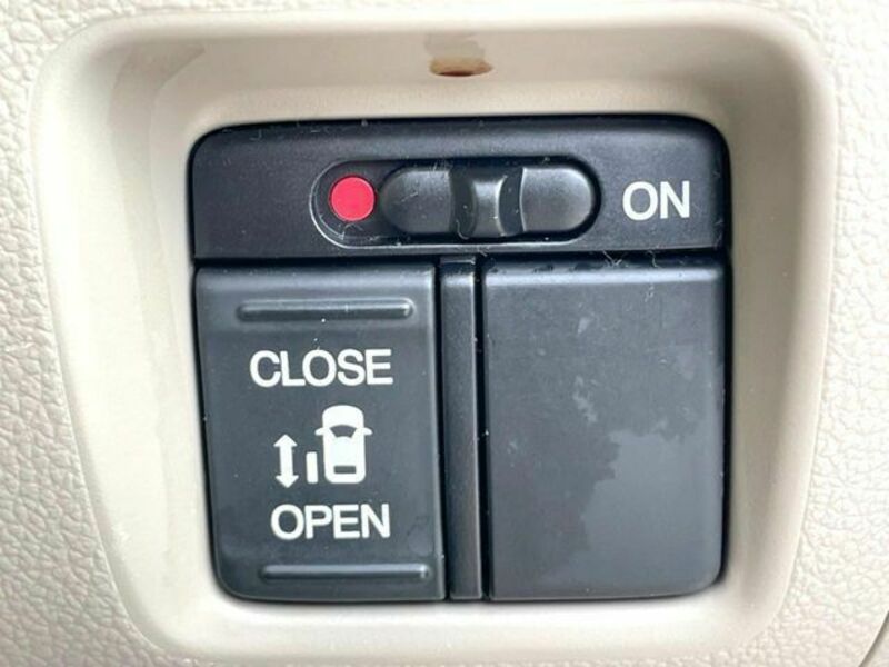 N BOX