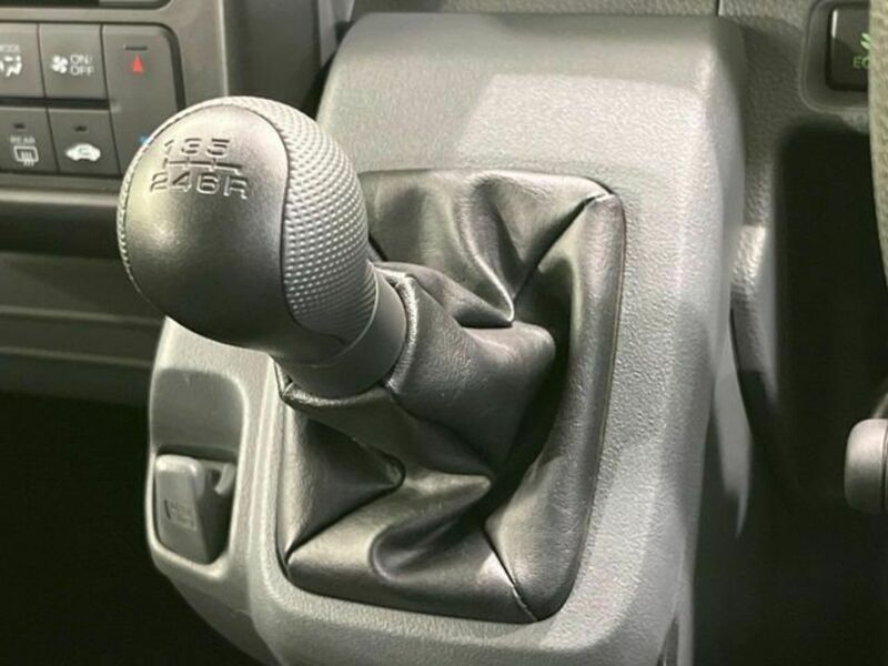 N-VAN
