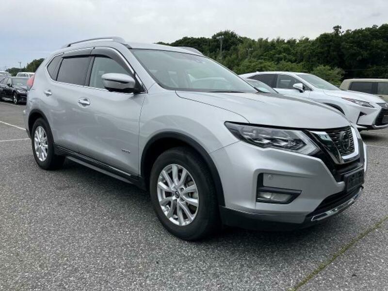 X-TRAIL