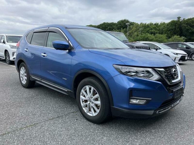 X-TRAIL