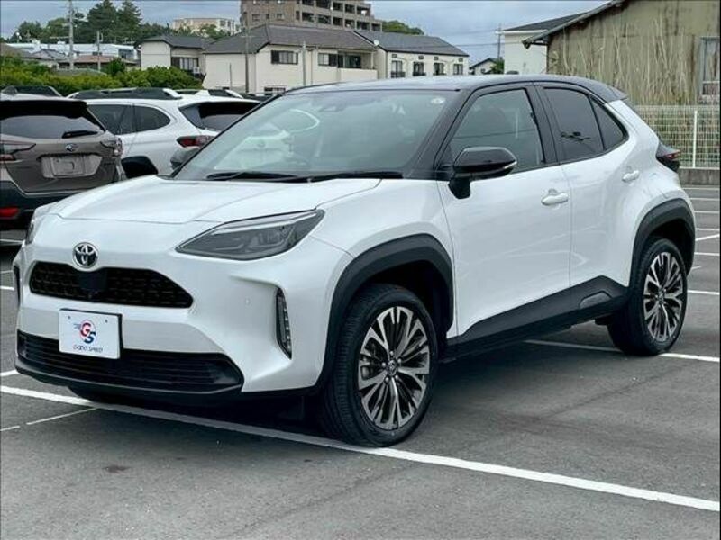 YARIS CROSS