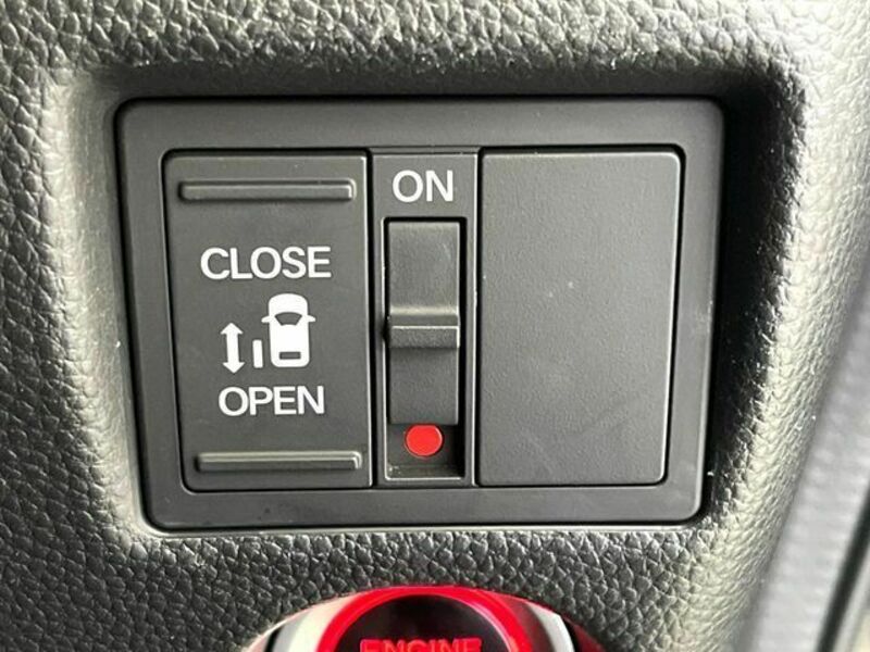 N BOX