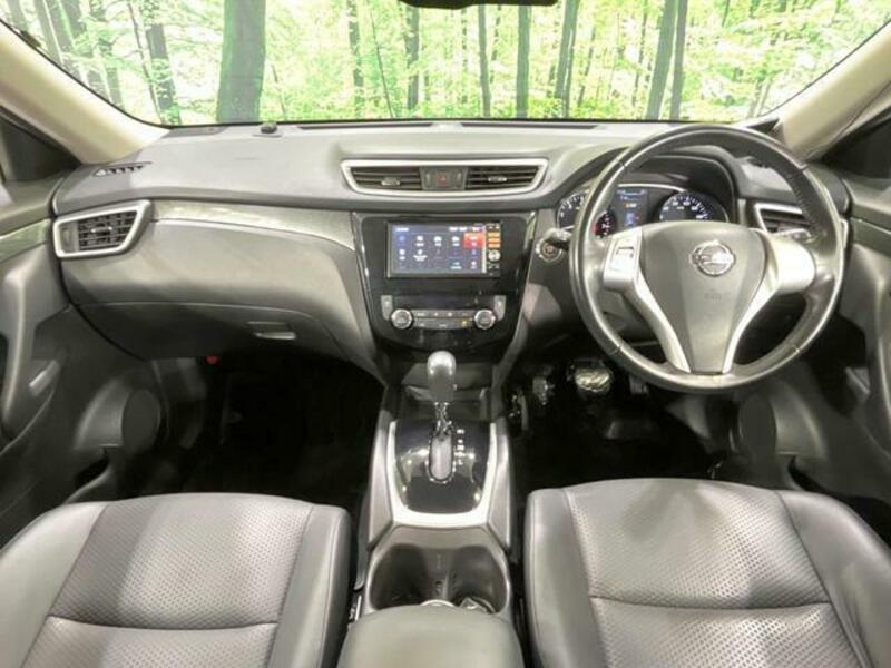 X-TRAIL