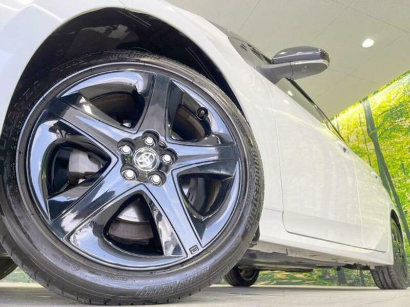 PRIUS-12
