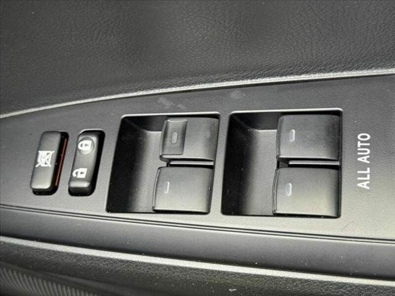 COROLLA FIELDER-28