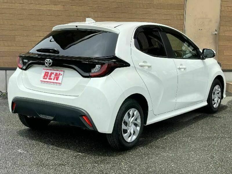 YARIS-8