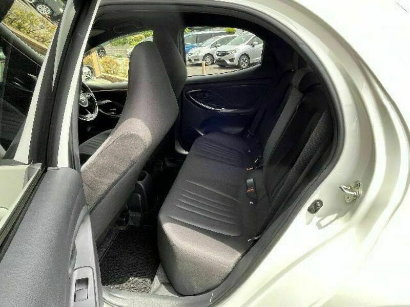YARIS-12