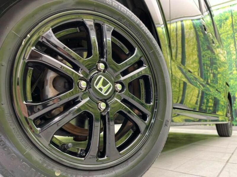 N BOX CUSTOM
