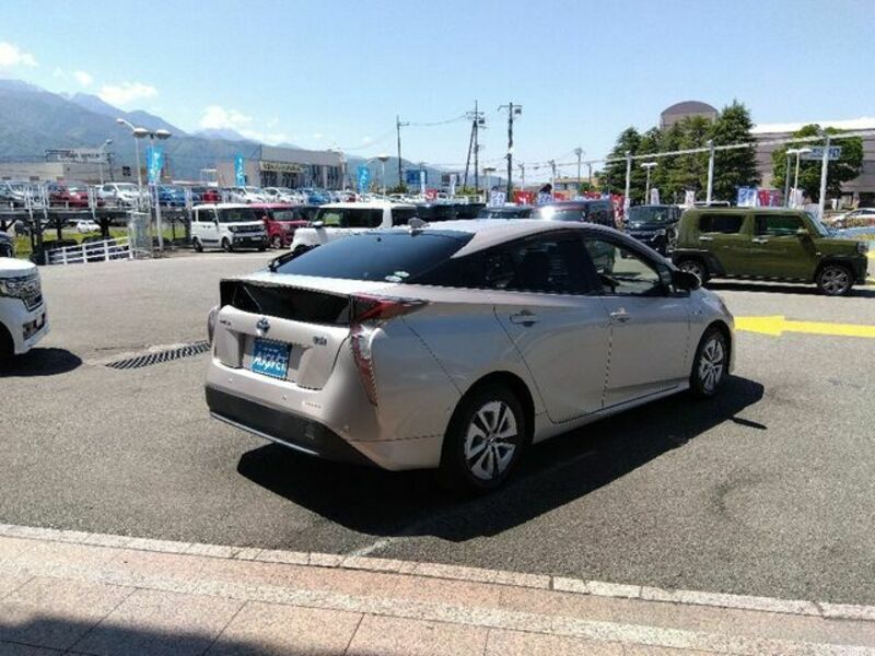 PRIUS-1