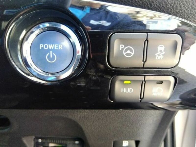 PRIUS-17