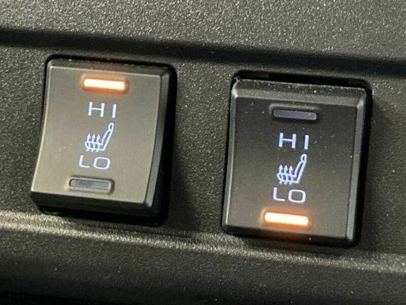 COROLLA CROSS