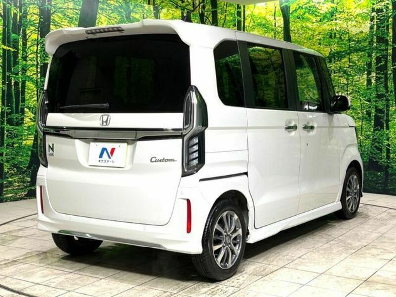 N BOX CUSTOM