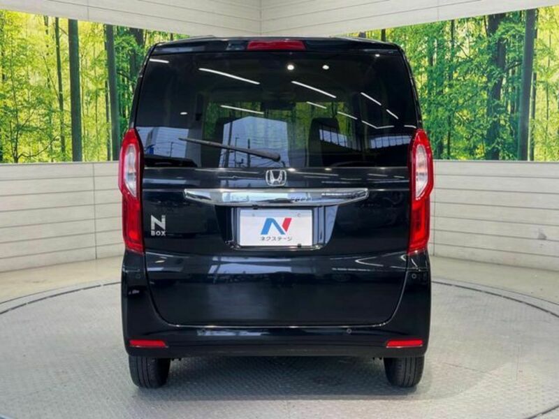 N BOX