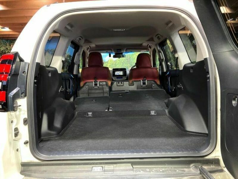 LAND CRUISER PRADO-9