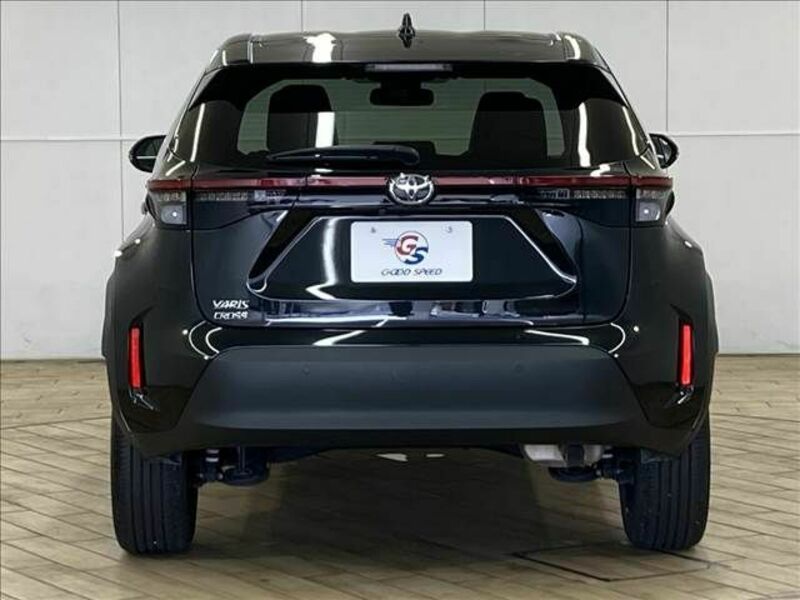 YARIS CROSS