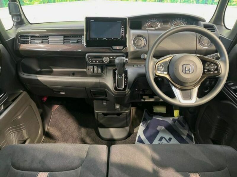 N BOX CUSTOM-1