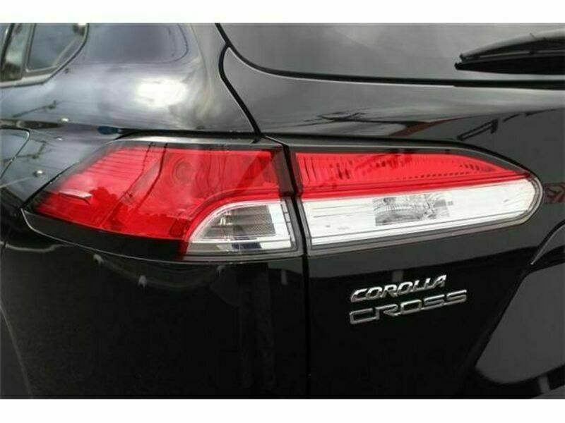 COROLLA CROSS-11