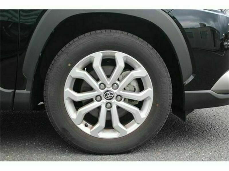 COROLLA CROSS-12